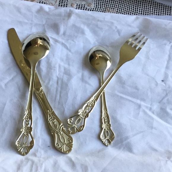 CULTERY NWT TABLE  47 PC SILVERWARE - Picture 3 of 4